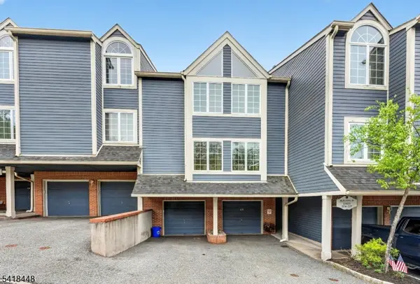 224 Cambridge Dr, Ramsey Boro, NJ 07446