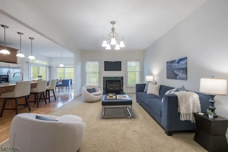 4 Jade Cir, Denville, NJ 07834 - #2