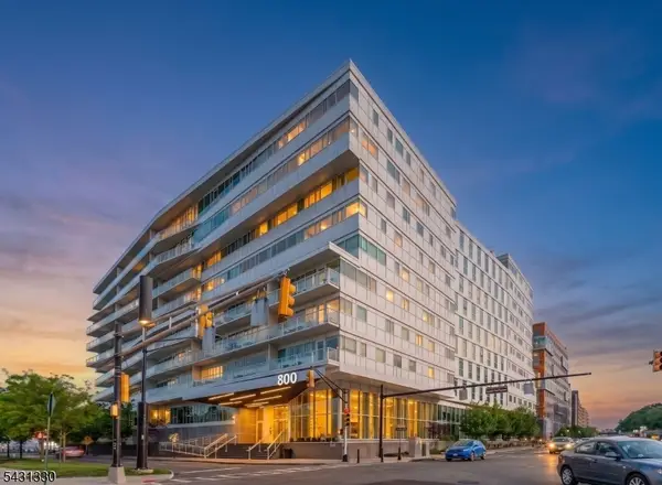 800 Ave Port Imp920 #920, Weehawken Twp., NJ 07086