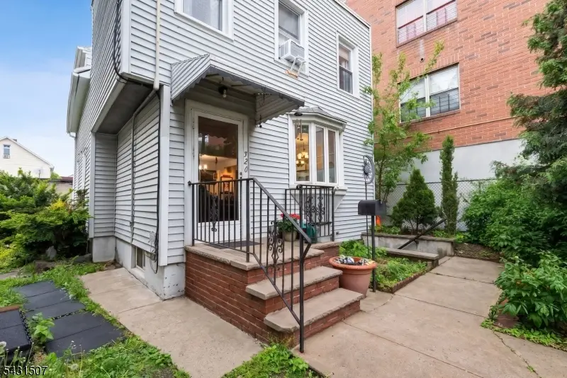 520 26th St, Union City, NJ 07087 - #1