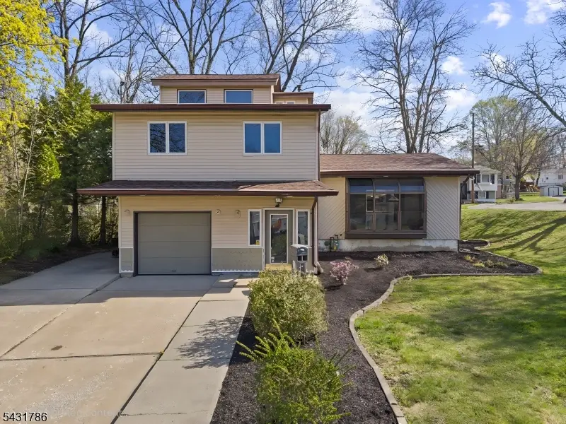 14 Trenton Pl, Newton, NJ 07860 - #2
