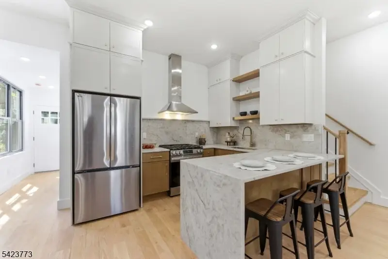 113 Oak St, Jersey City, NJ 07304 - #2