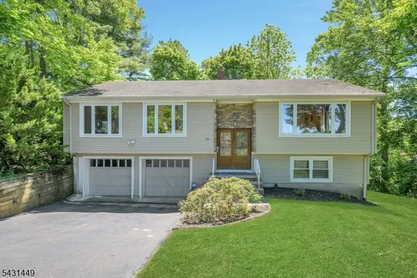 34 Bear Brook Ln, Livingston Twp., NJ 07039