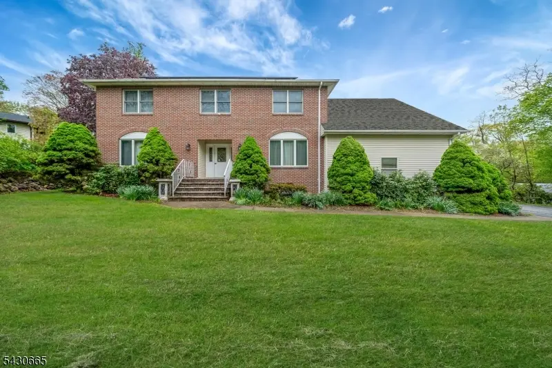 11 Ledgerock Ct, Parsippany Troy Hills, NJ 07950 - #1