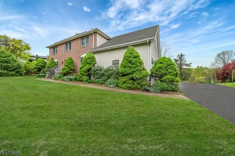 11 Ledgerock Ct, Parsippany Troy Hills, NJ 07950 - #3