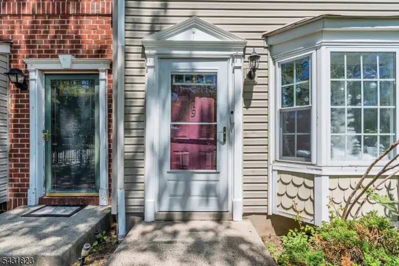 19 Clarion Ln, Newark, NJ 07103 - #2
