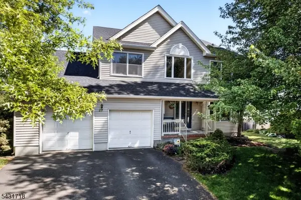 27 Yates Dr, Hillsborough Twp., NJ 08844
