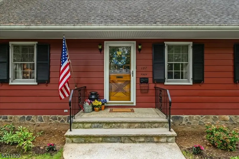 187 Henry Pl, Wyckoff, NJ 07481 - #3