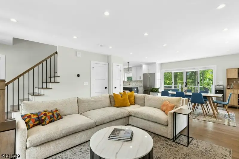 18 University Ave, Chatham, NJ 07928 - #3