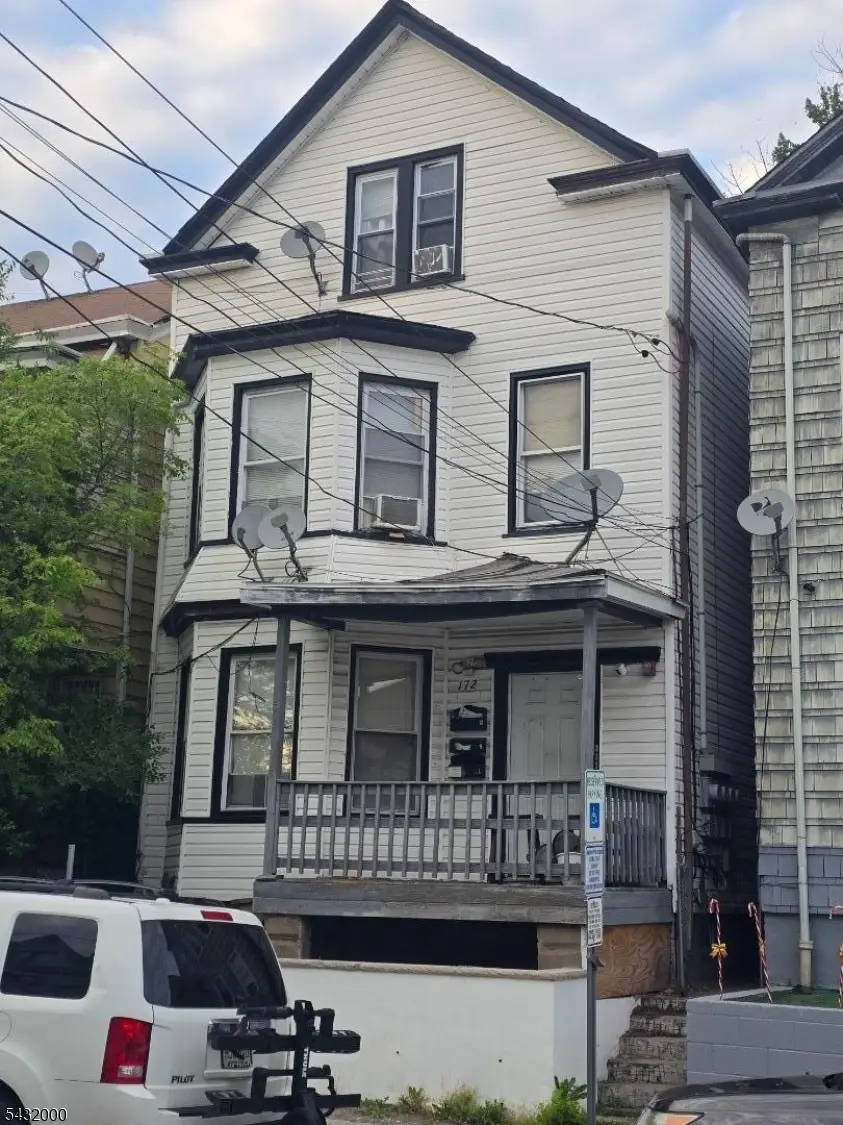 172 Jasper St, Paterson, NJ 07522 - #1