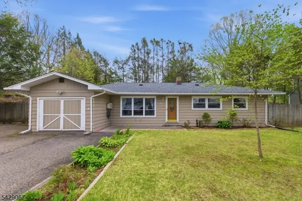 18 Belton St, Byram Twp., NJ 07874