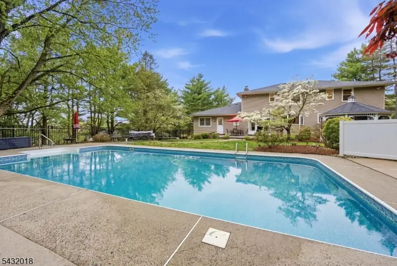 15 Sunrise Cir, Annandale, NJ 08809 - #1
