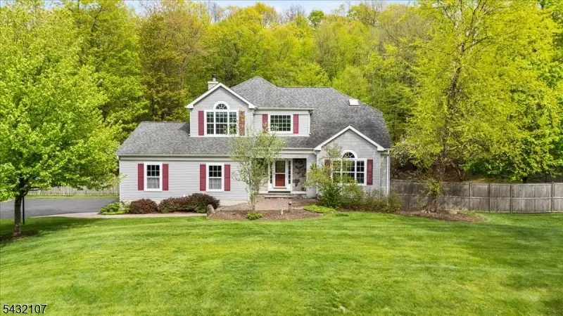 15 Upper Plateau Dr, Highland Lakes, NJ 07642 - #2