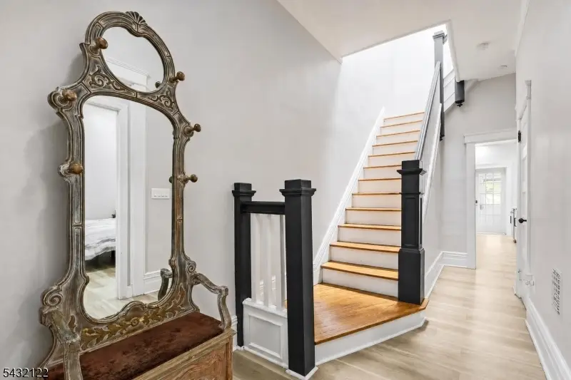 257 Woodlawn Ave, Jersey City, NJ 07305 - #3