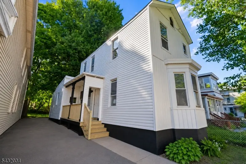 127 Steuben St, East Orange, NJ 07018 - #2
