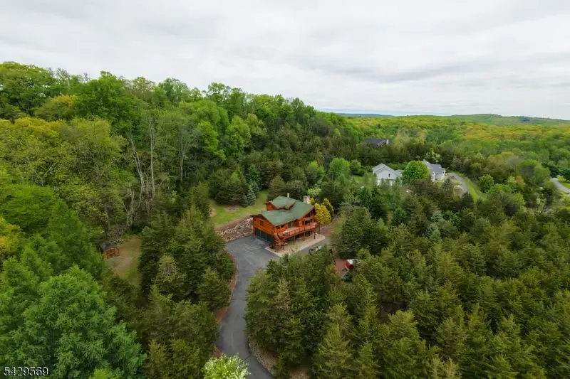 8 Highlands Ln, Hardwick, NJ 07825 - #2