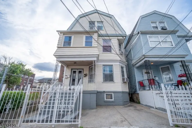 352 N 7th St, Newark, NJ 07107 - #3