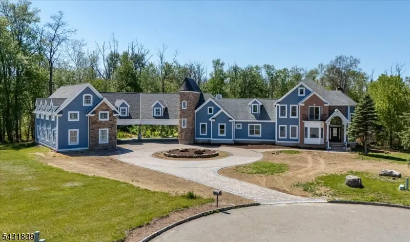 15 Spring Hunter Ct, Green, NJ 07821 - #1
