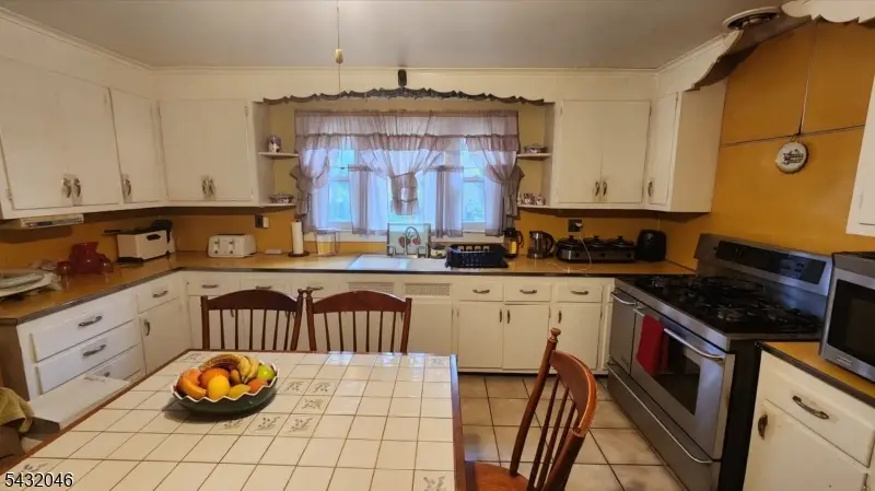 1610 W 7th St, Piscataway, NJ 08854 - #3