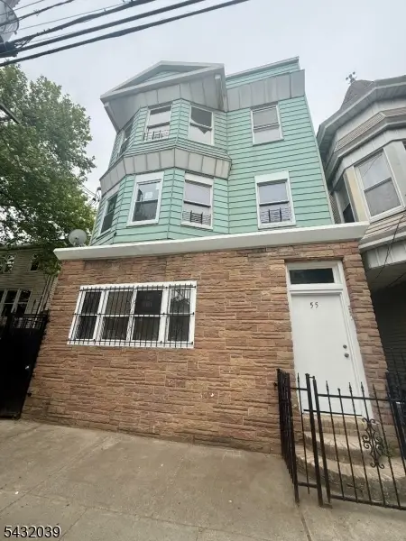 55 Hawkins St, Newark City, NJ 07105