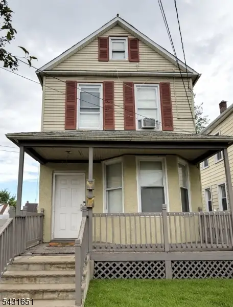 16 E 19th St, Linden City, NJ 07036