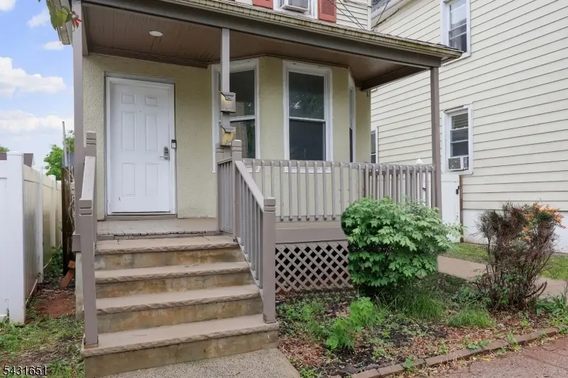 16 E 19th St, Linden, NJ 07036 - #3
