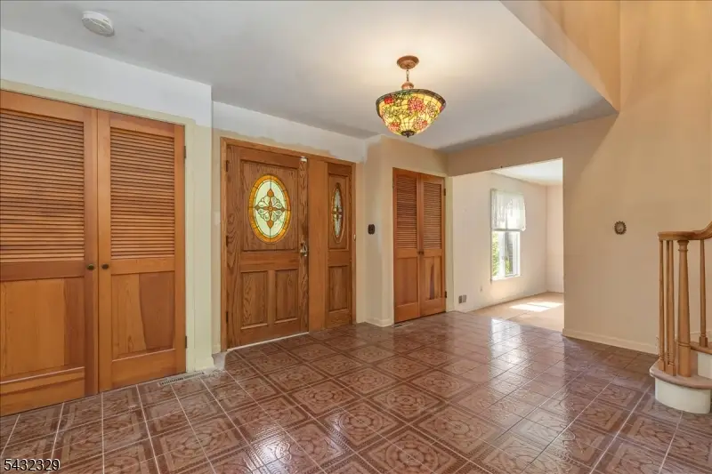 8 Branko Rd, Berkeley Heights, NJ 07922 - #3