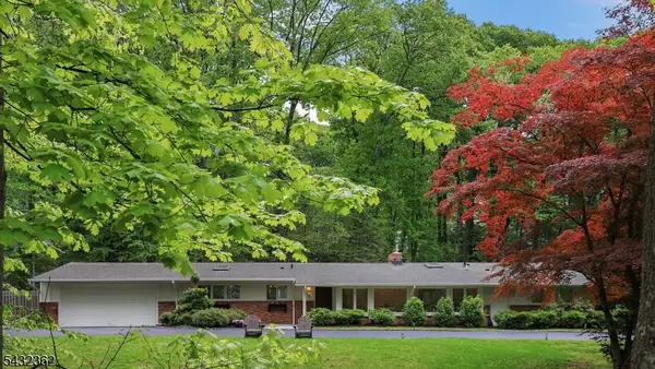 75 Seney Dr, Bernardsville Boro, NJ 07924