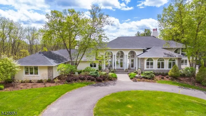 906 W End Dr, Stillwater, NJ 07860 - #2