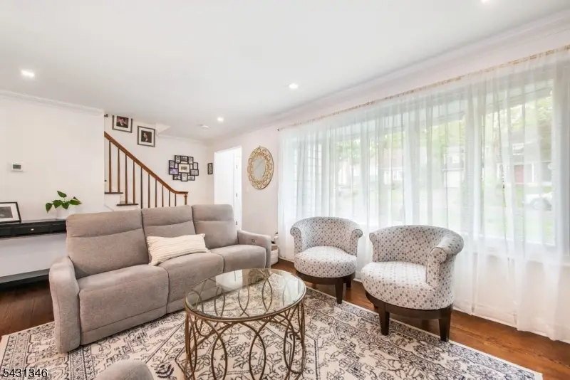 19 Plymouth Pl, Roseland, NJ 07068 - #3