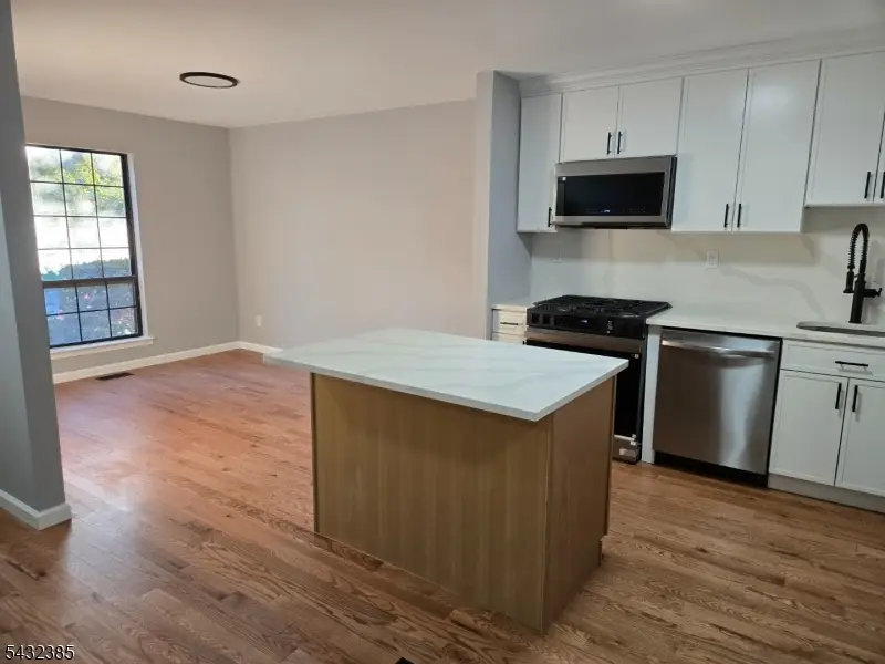 38 Fox Hill Ln, Hillsborough, NJ 08844 - #3