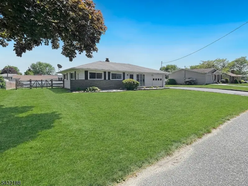 706 Rugby Road, Lopatcong, NJ 08865 - #1