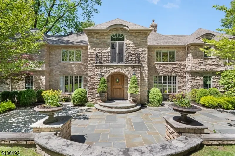 23 Saddle Hill Rd, Mendham, NJ 07945 - #3