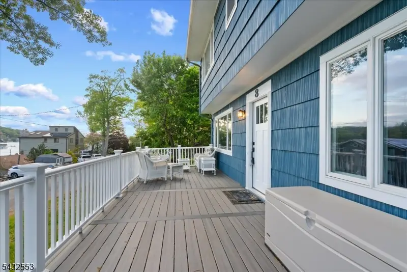 8 Cove Rd, Hopatcong, NJ 07843 - #3