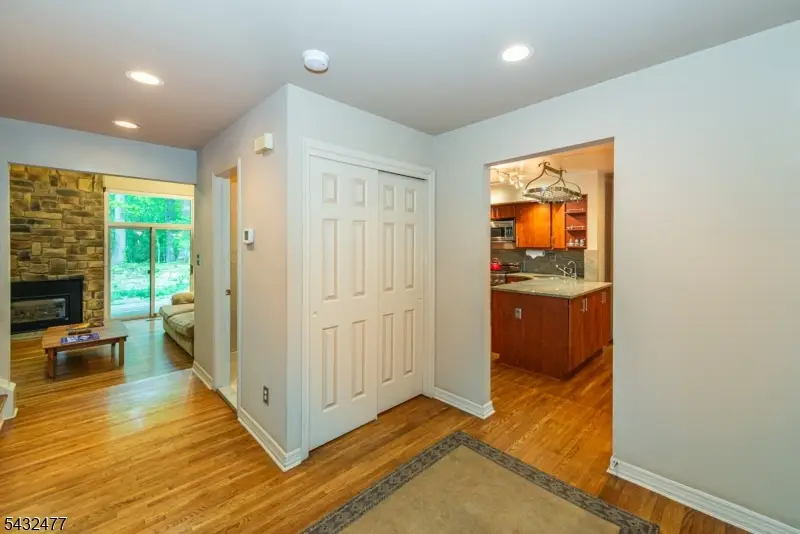 21 Lockley Ct, Mountain Lakes, NJ 07046 - #3