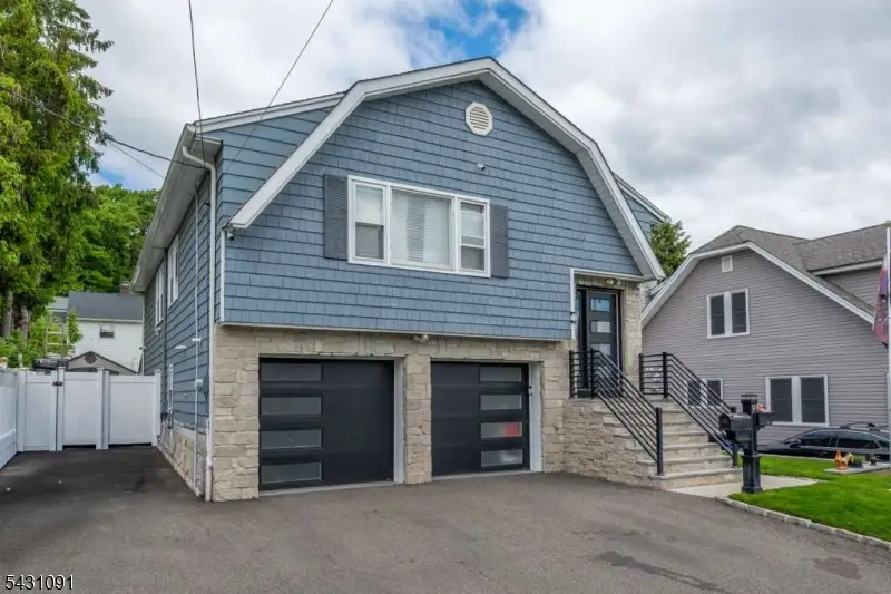 9 N 15th St, Hawthorne, NJ 07506 - #3
