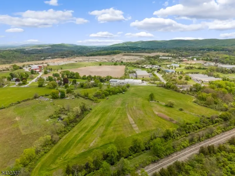 201 N Church Rd, Hardyston, NJ 07416 - #3