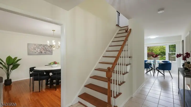 9 Starlite Ct, Westfield, NJ 07090 - #3