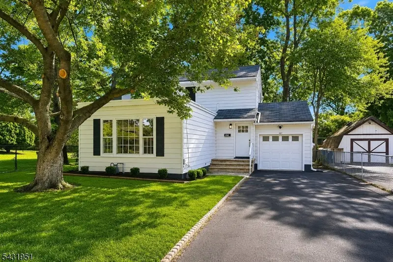 207 Beck Ave, South Bound Brook, NJ 08880 - #1