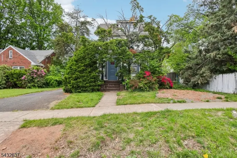 326 Thompson Ave, Roselle, NJ 07203 - #2
