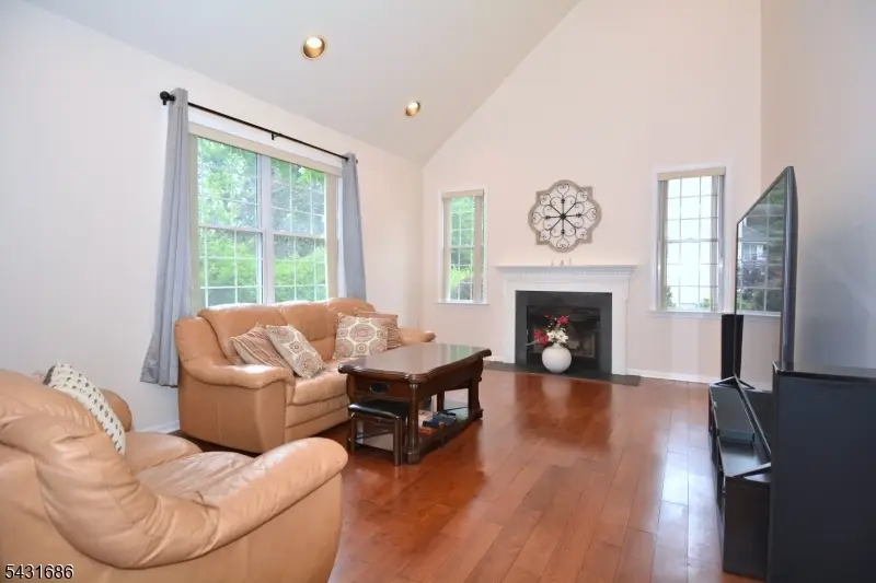 22 Muirhead Ct, Belle Mead, NJ 08502 - #2