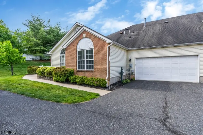 44 Chandler Ct, Hillsborough, NJ 08844 - #2