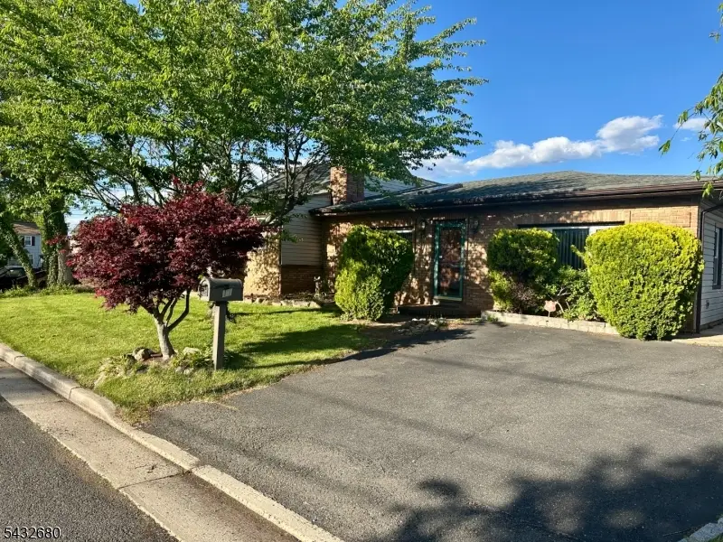 11 Demarest Pl, Piscataway, NJ 08854 - #1