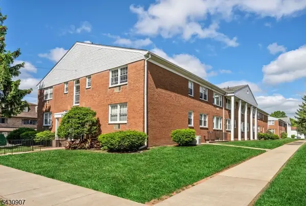 565 Grove St Unit E10 #10, Clifton City, NJ 07013