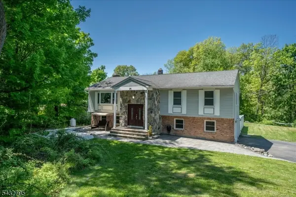 14 Lounsberry Hollow Rd, Vernon Twp., NJ 07461