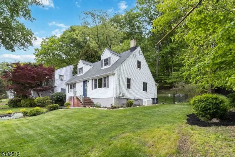 48 Midland Dr, Morris, NJ 07960 - #3