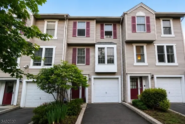 82 Tiffany Blvd, Newark City, NJ 07104