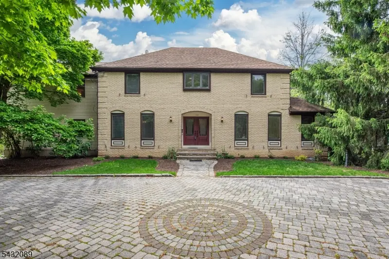 104 Shrewsbury Dr, Livingston, NJ 07039 - #2