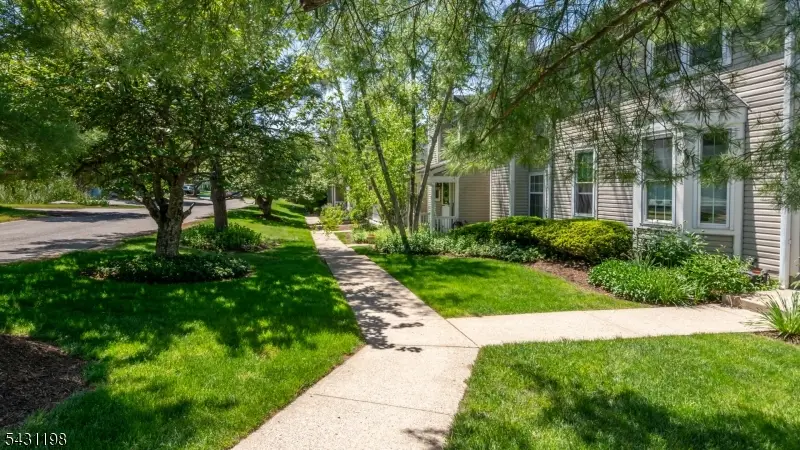 42 Green Heron Dr, Allamuchy, NJ 07840 - #2