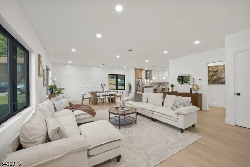 24 Richard Scott Ct, Haledon, NJ 07508 - #3